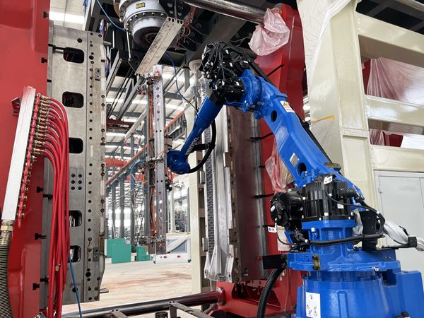 青岛赛邦生产的码垛机器人图 码垛机器人的功能有哪些?